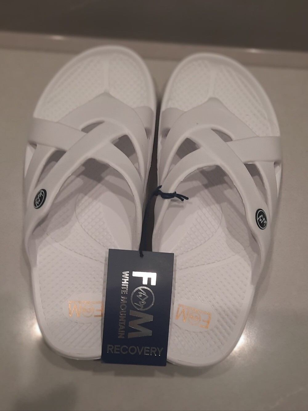 White Mountain White Crisscross Recovery Foam Slide Sandals - New Size 8